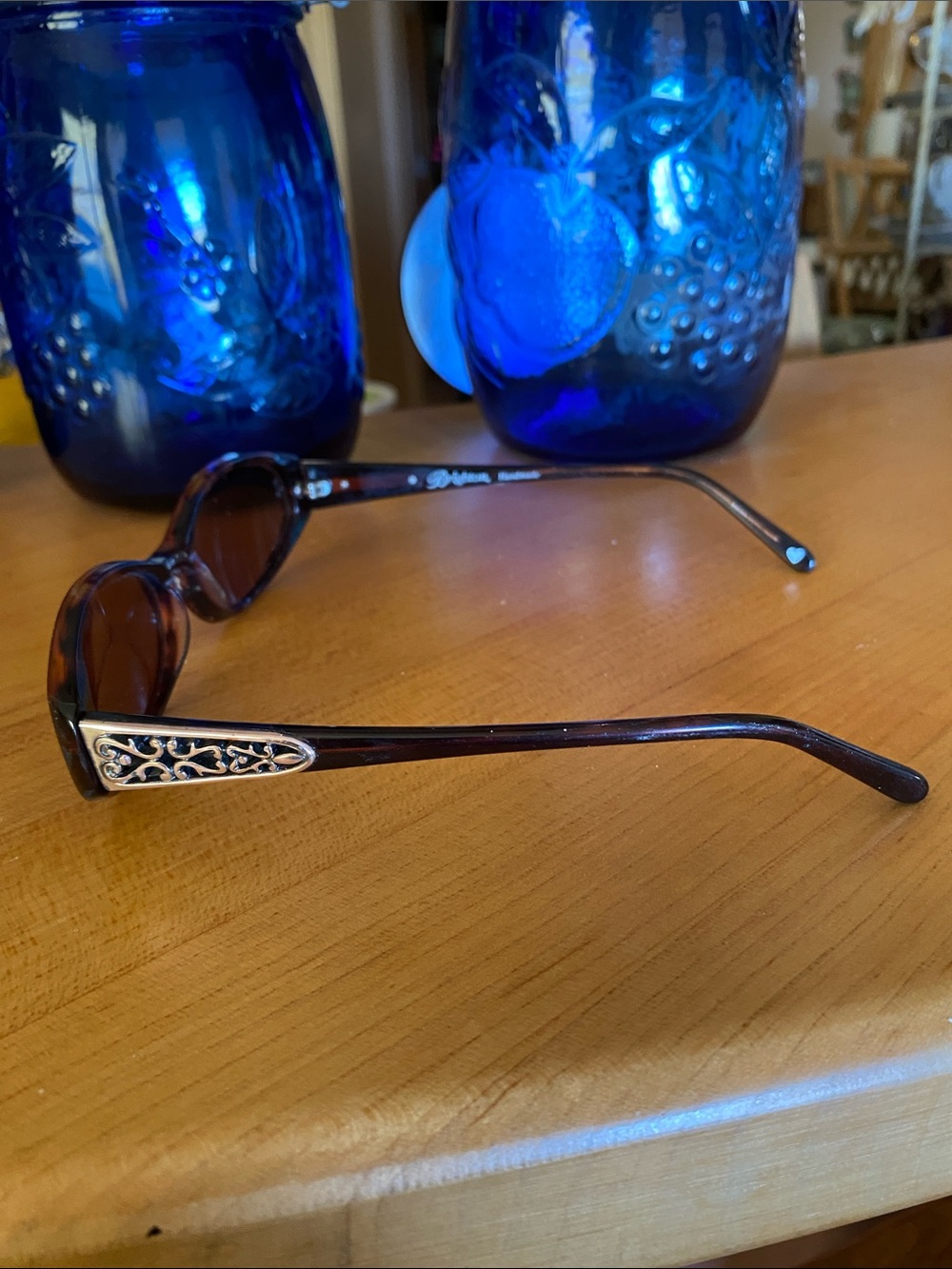 Brighton Women’s Brown Tortoiseshell Oval Sunglasses - Picture 4 of 4